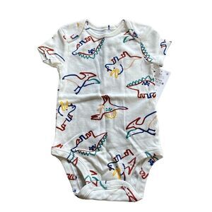 •Brand New• Carter’s Onesie size: 6M. 100% Cotton.